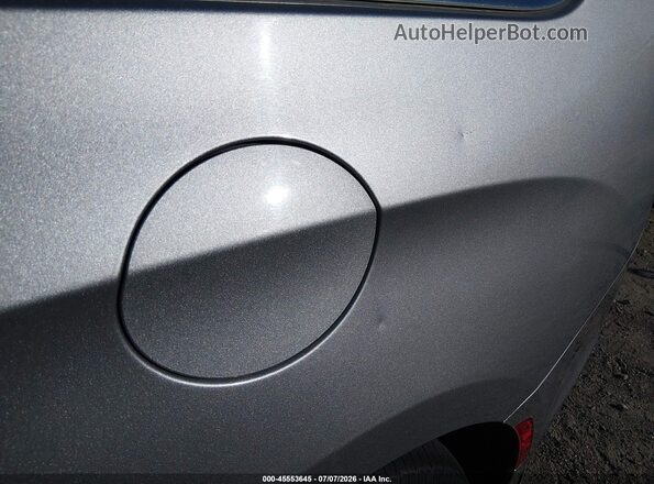 2C4RC1H7XHR797476 2017 CHRYSLER PACIFICA Silver Widok wnętrza z tyłu