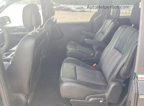 2C4RC1HG0GR150471 2016 CHRYSLER TOWN Black Rear interior view