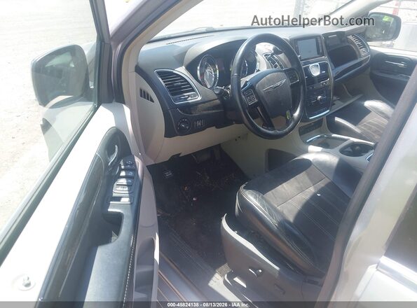 2C4RC1JG6GR136066 2016 CHRYSLER TOWN & COUNTRY Silver 