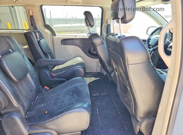2C4RC1JG9GR232256 2016 CHRYSLER TOWN Blue Սալոնի հետևի տեսք