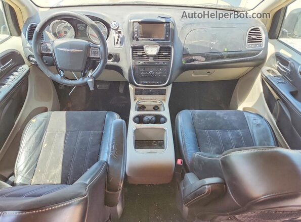 2C4RC1JG9GR232256 2016 CHRYSLER TOWN Blue Առջևի վահանակի տեսք