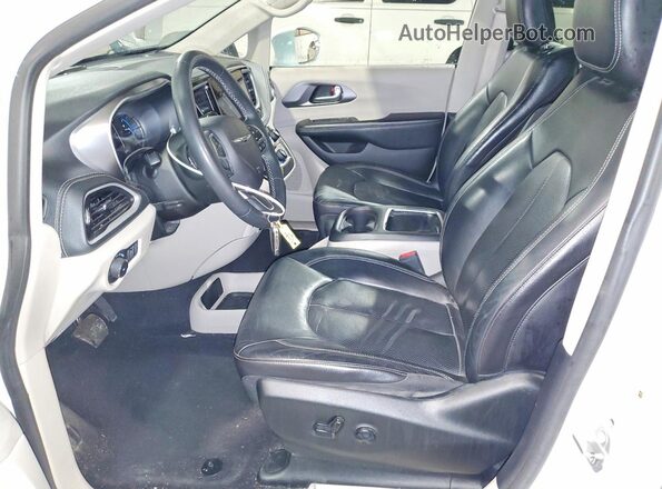2C4RC1L71NR139600 2022 CHRYSLER PACIFICA White Vista interior delantera