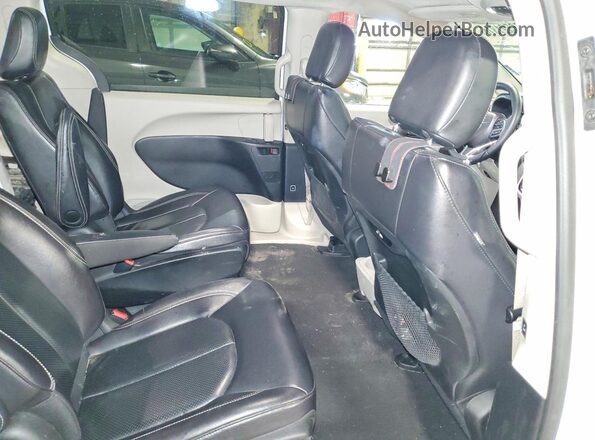 2C4RC1L71NR139600 2022 CHRYSLER PACIFICA White Vista interior trasera