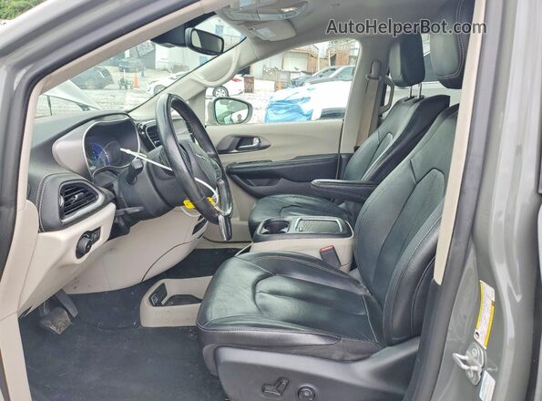 2C4RC1L74NR121365 2022 CHRYSLER PACIFICA Gray Widok wnętrza z przodu