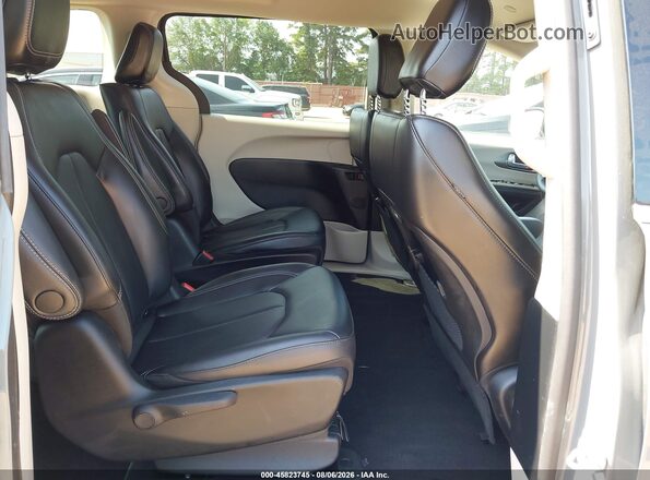 2C4RC1L77PR572812 2023 CHRYSLER PACIFICA Gray Vista de la etiqueta del VIN