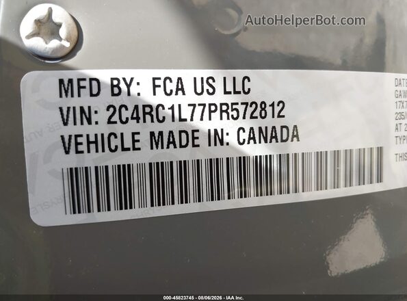 2C4RC1L77PR572812 2023 CHRYSLER PACIFICA Gray Vista del compartimento del motor