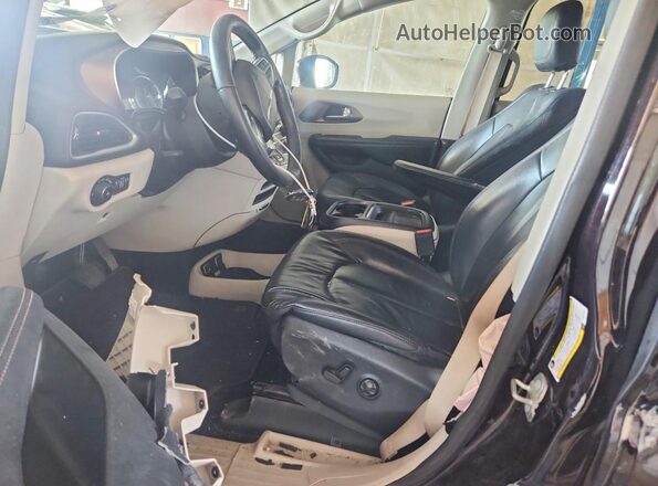 2C4RC1L7XJR236613 2018 CHRYSLER PACIFICA Black Vista interior delantera