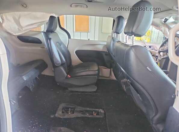 2C4RC1L7XJR236613 2018 CHRYSLER PACIFICA Black Vista interior trasera
