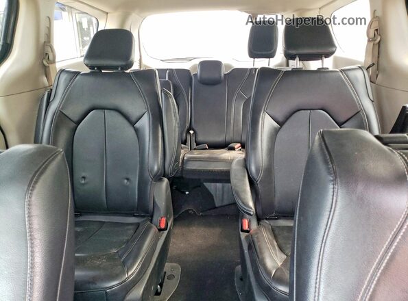 2C4RC1L7XNR118924 2022 CHRYSLER PACIFICA Зеленый Вид задних сидений