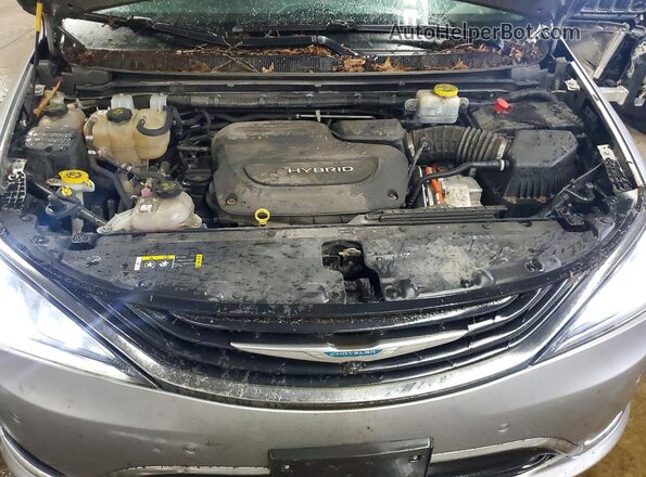 2C4RC1N77JR339713 2018 CHRYSLER PACIFICA Серебряный Вид подкапотного пространства