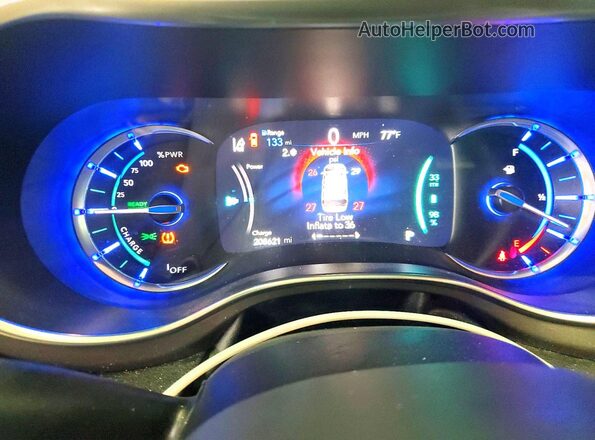 2C4RC1N77JR339713 2018 CHRYSLER PACIFICA Серебряный Вид щитка приборов