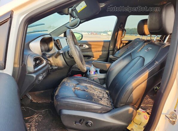 2C4RC1S71RR158428 2024 CHRYSLER PACIFICA White Widok wnętrza z przodu