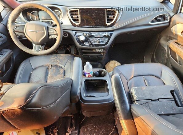 2C4RC1S71RR158428 2024 CHRYSLER PACIFICA White Widok deski rozdzielczej
