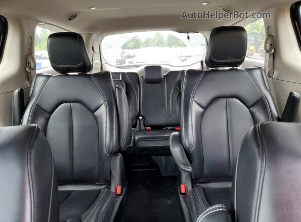 2C4RC1S73RR102913 2024 CHRYSLER PACIFICA Black Widok tylnych siedzeń