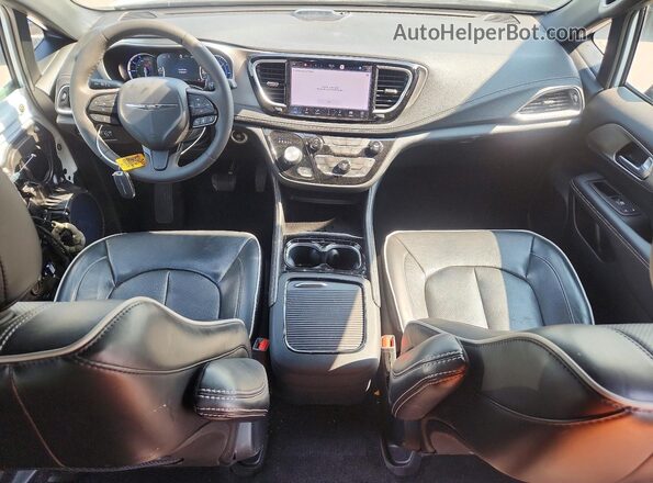 2C4RC1S75RR122029 2024 CHRYSLER PACIFICA White Вид панелі приладів