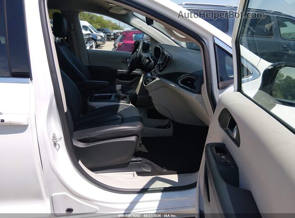2C4RC1S75RR153796 2024 CHRYSLER PACIFICA White Widok wnętrza z przodu