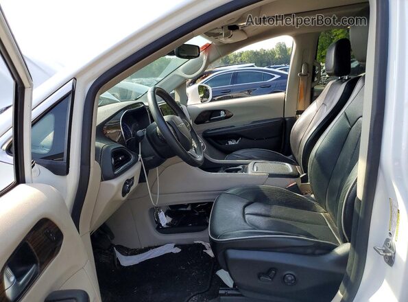2C4RC1S76NR173792 2022 CHRYSLER PACIFICA White Vista interior delantera