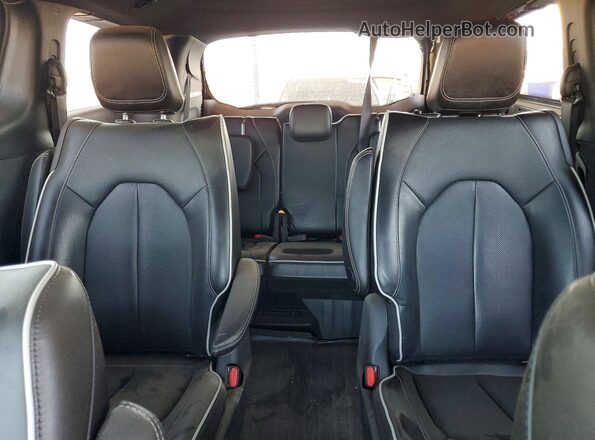 2C4RC1S76NR211232 2022 CHRYSLER PACIFICA Black Rear seats view