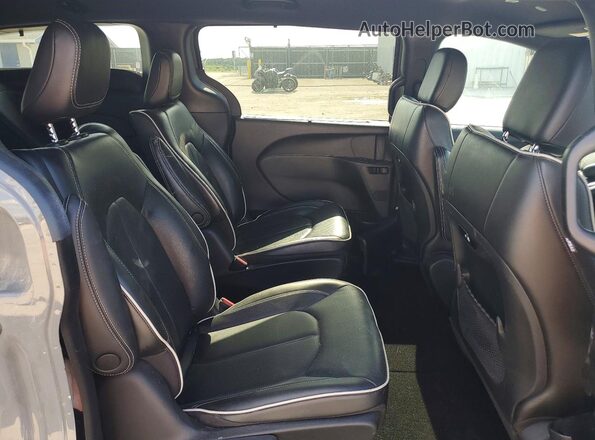 2C4RC1S79MR586529 2021 CHRYSLER PACIFICA Gray უკანა სალონის ხედი