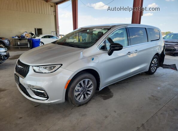 2C4RC1S79RR137570 2024 CHRYSLER PACIFICA Silver 