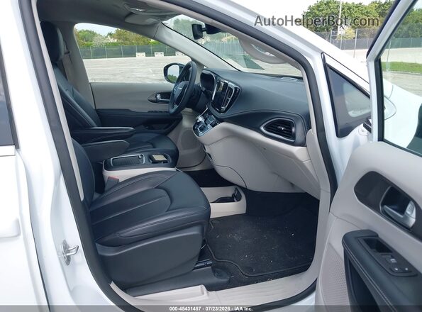 2C4RC1S7XRR160811 2024 CHRYSLER PACIFICA White Widok wnętrza z przodu