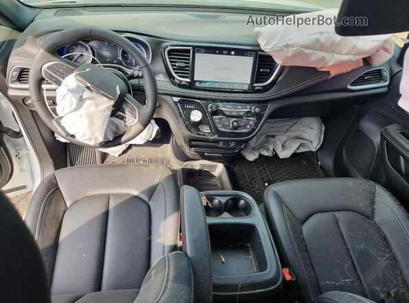 2C4RC3BG1TR174180 2026 CHRYSLER PACIFICA White Dashboard view