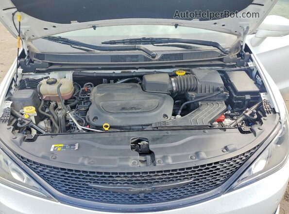 2C4RC3BG7LR267821 2020 CHRYSLER PACIFICA White Widok komory silnika