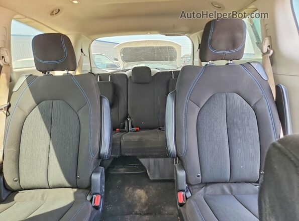2C4RC3FG4MR564413 2021 CHRYSLER PACIFICA Белый Вид задних сидений