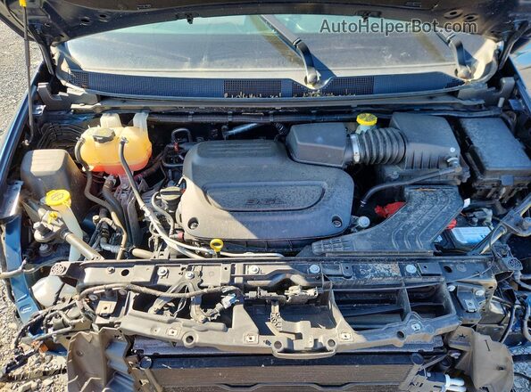 2C4RC3GG5NR119873 2022 CHRYSLER PACIFICA Blue Widok komory silnika