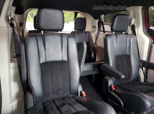 2C4RDGBG2HR802484 2017 DODGE GRAND Burgundy Widok wnętrza z tyłu