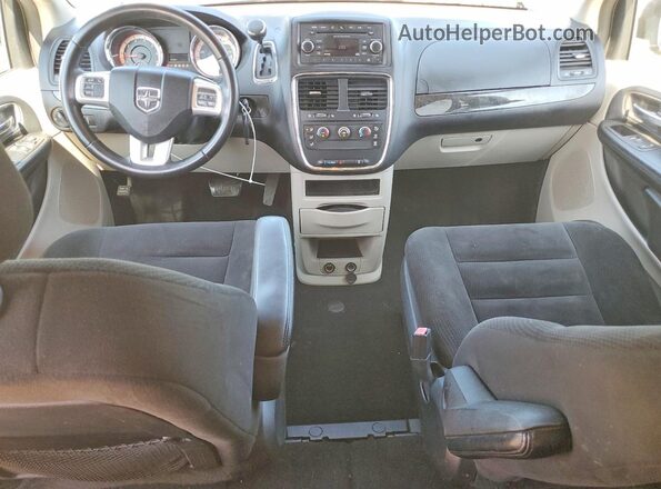 2C4RDGBG7GR235803 2016 DODGE GRAND Серый Вид панели приборов