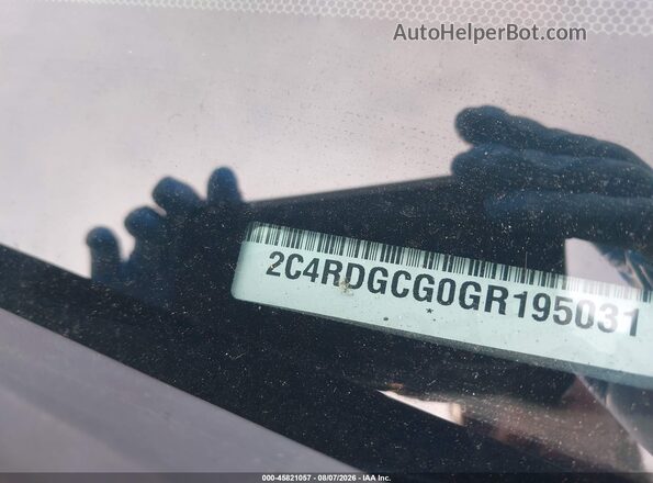 2C4RDGCG0GR195031 2016 DODGE GRAND CARAVAN Gray Vista del compartimento del motor