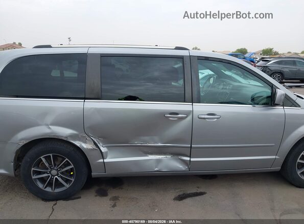 2C4RDGCG0HR696695 2017 DODGE GRAND CARAVAN Silver Vista frontal
