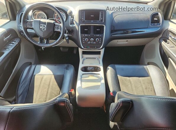 2C4RDGCG0KR620496 2019 DODGE GRAND Maroon Vista del salpicadero