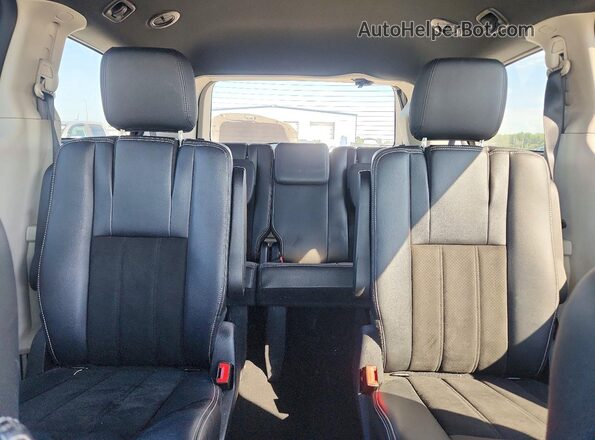 2C4RDGCG0KR620496 2019 DODGE GRAND Maroon Vista de los asientos traseros