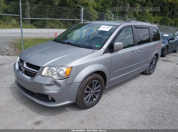 2C4RDGCG1HR589641 2017 DODGE GRAND CARAVAN Silver Vista tres cuartos delantera izquierda