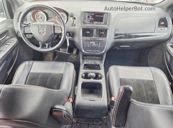 2C4RDGCG1JR191609 2018 DODGE GRAND Красный Вид панели приборов