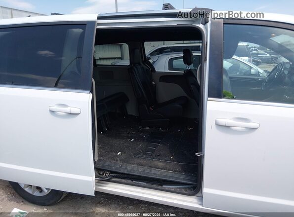2C4RDGCG1JR326054 2018 DODGE GRAND CARAVAN White VIN sticker view