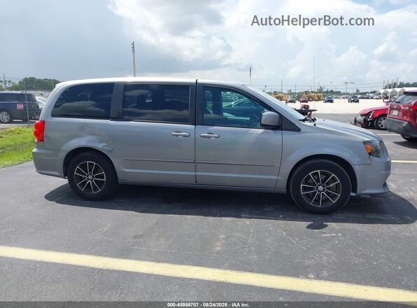 2C4RDGCG3GR372848 2016 DODGE GRAND CARAVAN Silver Вид задньої частини салону