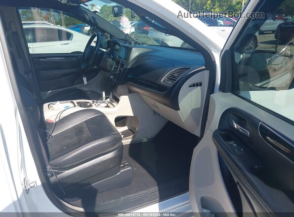 2C4RDGCG3HR574123 2017 DODGE GRAND CARAVAN White Вид салону спереду