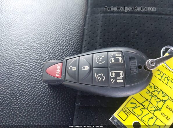 2C4RDGCG3HR574123 2017 DODGE GRAND CARAVAN White Вид панелі приладів