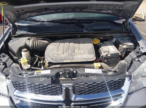 2C4RDGCG3JR136174 2018 DODGE GRAND CARAVAN Silver Widok z tyłu