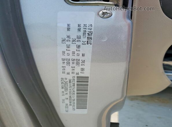 2C4RDGCG3JR265614 2018 DODGE GRAND Silver Widok naklejki z numerem VIN