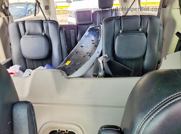 2C4RDGCG4HR666261 2017 DODGE GRAND White Rear seats view