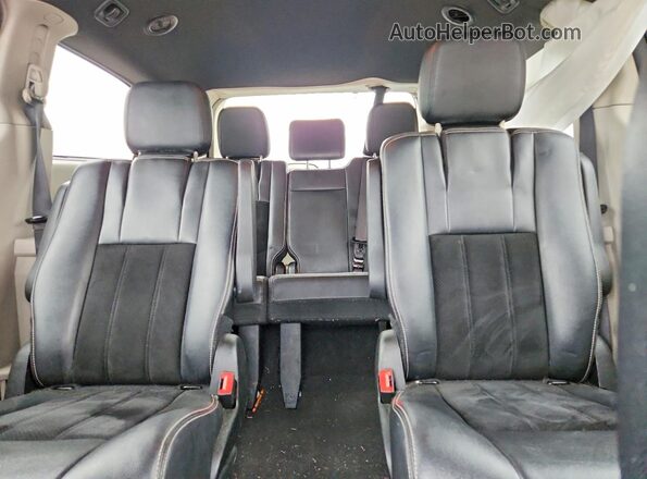 2C4RDGCG4JR240981 2018 DODGE GRAND Silver უკანა სავარძლების ხედი