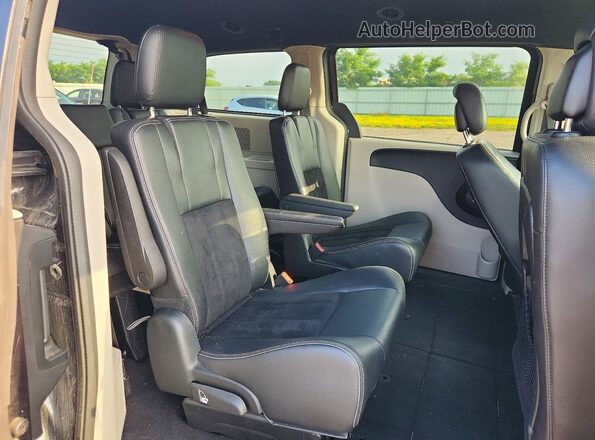 2C4RDGCG5HR789440 2017 DODGE GRAND Black Widok wnętrza z tyłu
