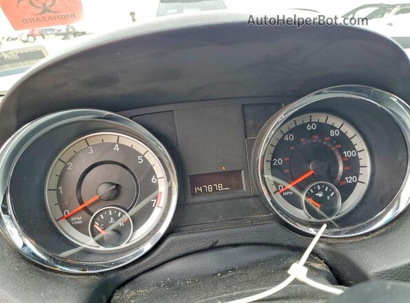 2C4RDGCG7GR146649 2016 DODGE GRAND Silver ხელსაწყოთა პანელის ხედი