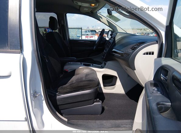 2C4RDGCG7GR224718 2016 DODGE GRAND CARAVAN White Вид салону спереду