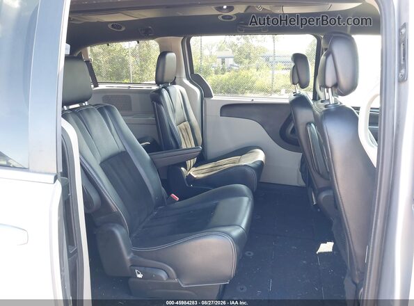 2C4RDGCG7HR637420 2017 DODGE GRAND CARAVAN Серый Вид наклейки с VIN-кодом