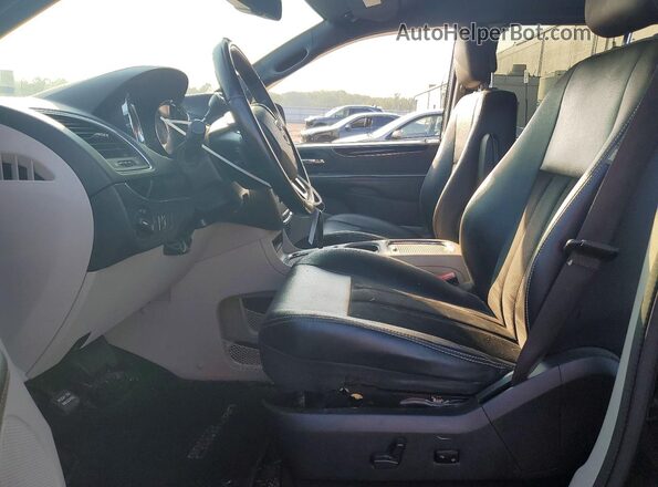 2C4RDGCG7HR760814 2017 DODGE GRAND Black Front interior view